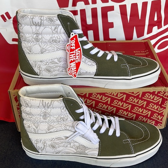 Vans Sk8-Hi
Desert Skulls Grape Leaf/
VNOA32QGRQV
Sneakers
MENS - Picture 3 of 16
